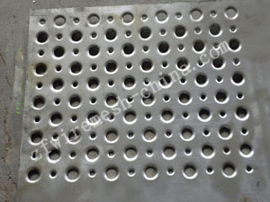 鋼板衝（chōng）孔網-鋼板網