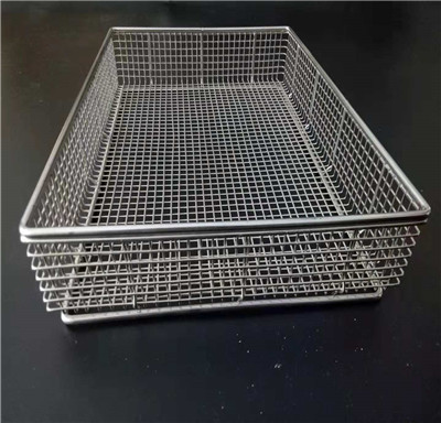 側衝（chōng）孔（kǒng）消毒筐